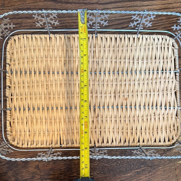 Pyrex Holiday Serving Baskets- Set of 2 - Picture 6 of 9